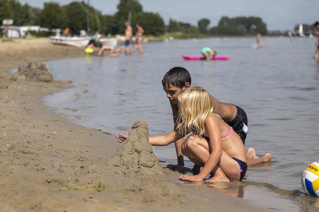 Europarcs Resort Zuiderzee Doornspijk 外观 照片